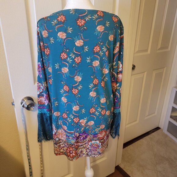Susan Graver Printed Liquid Knit Tunic w/ Lace Trimmed Sleeves A310087 EUC M - Picture 6 of 12